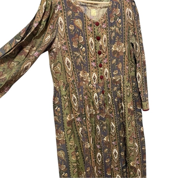 Bohemian Long Sleeve Dress with Earthy Tones - Picture 2 of 6